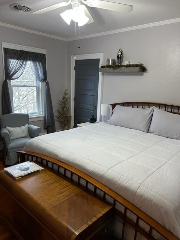 Bed and Breakfast 37 Oak Ridge House Уэлсборо Экстерьер фото